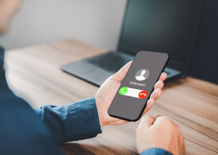 Ilustrasi Blokir Nomor Tidak DIkenal