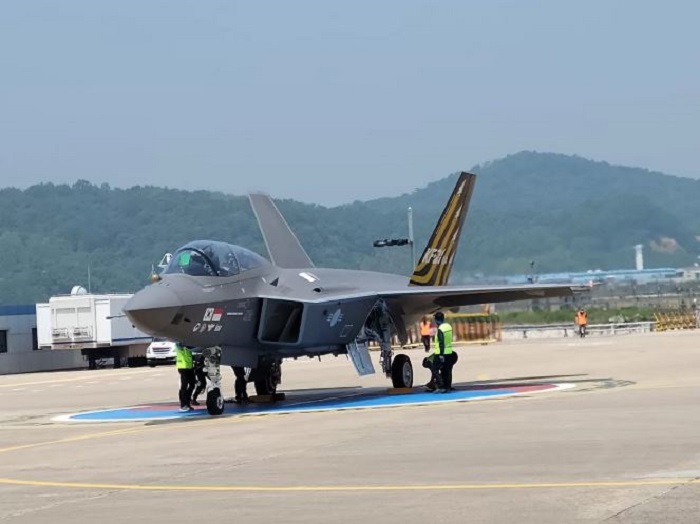 Potret pesawat KFX-IFX atau KF-21 Boramae hasil kerja sama Indonesia-Korsel. (Dispenau)