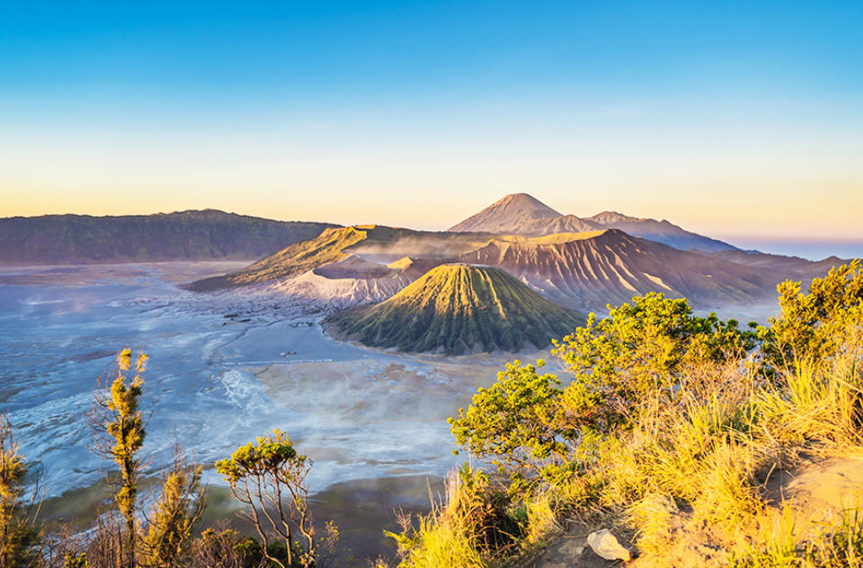 Bisa melihat sunrise yang menakjubkan di Gunung Bromo (Gambar dari Elizaveta G &ndash; Shutterstock)