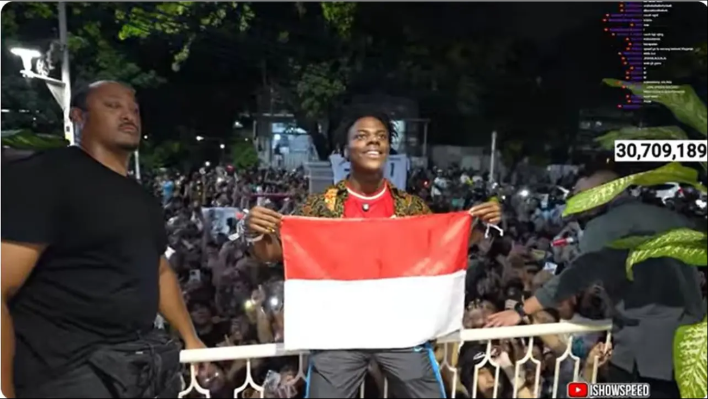 Streamer YouTube IShowSpeed kunjungi Indonesia. (sumber: YouTube/IShowSpeed)