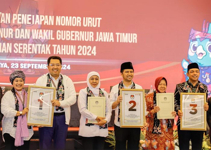 Dari kiri, Luluk Nur Hamidah-Lukmanul Hakim, Khofifah Indar Parawansa-Emil Elistianto Dardak, dan Tri Rismaharini-Zahrul-Azhar Asumta.