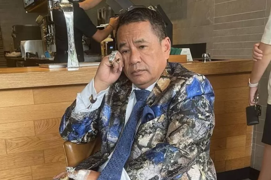 Pengacara Hotman Paris tanggapi video asusila Guru dan Sisiwi Gorontalo (Instagram/@hotmanparisofficial)