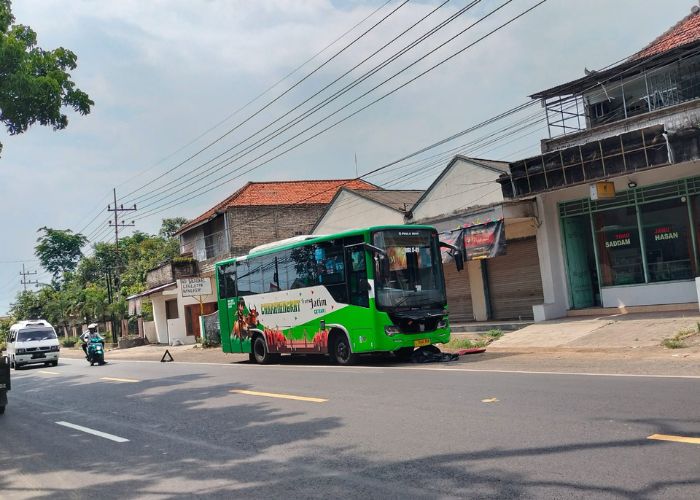 Bus Trans Jatim Koridor V Mogok di Hari Pertama Mengaspal