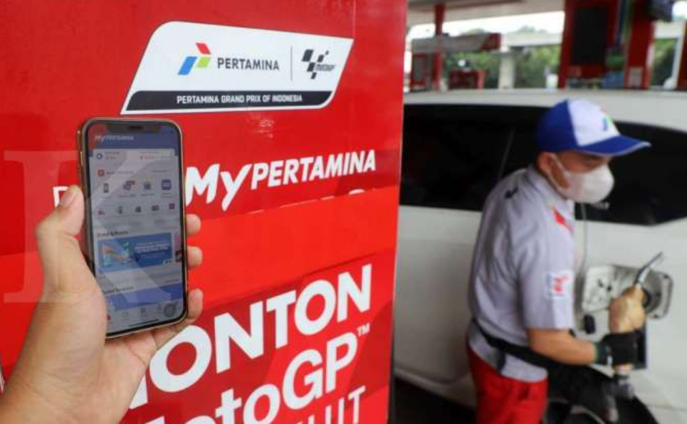 Rencana pengetatan penjualan bahan bakar minyak (BBM) bersubsidi yang seharusnya dimulai pada 1 Oktober 2024 batal terlaksana. Namun, pendaftaran QR Code MyPertamina di Subsiditepat.mypertamina.id tet
