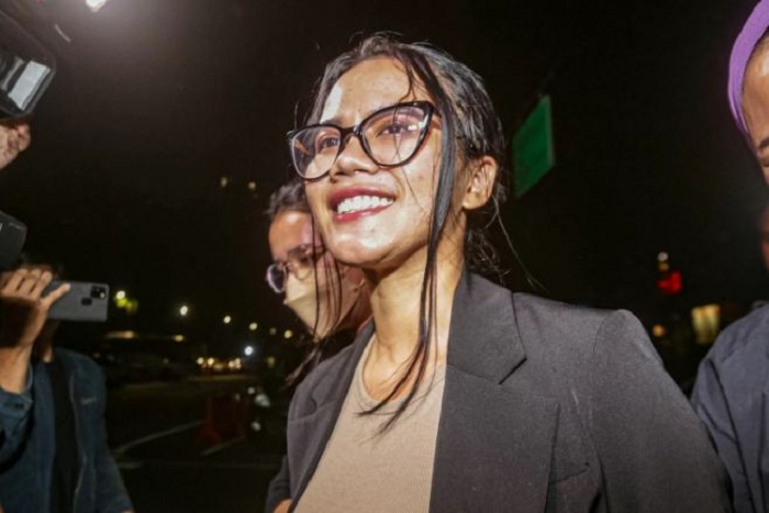 Selebgram Fransisca Candra Novita Sari alias Siskaeee divonis 1 tahun penjara dan denda Rp 500 juta dalam kasus produksi film porno rumah produksi Kelas Bintang. (SALMAN TOYIBI/ JAWA POS)
