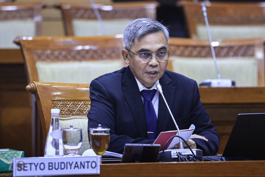 Calon Pimpinan KPK Setyo Budianto mengikuti uji kelayakan dan kepatutan dengan Komisi III DPR di Kompleks Parlemen Senayan, Jakarta, Senin (18/11/2024). (ANTARA FOTO/Dhemas Reviyanto)