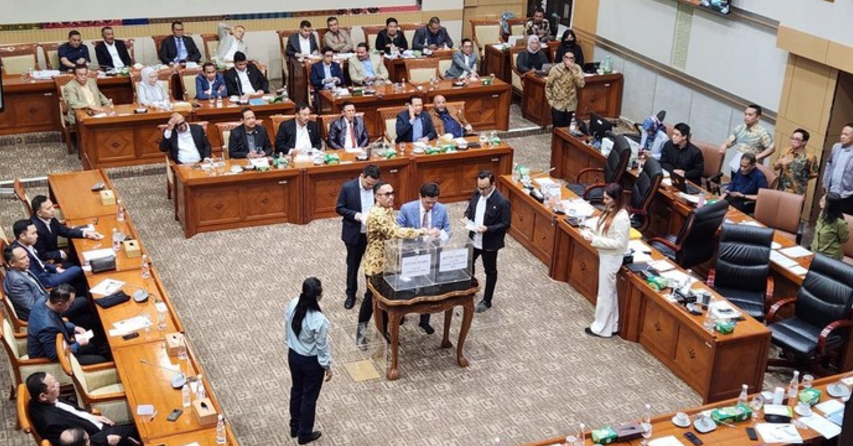 Voting capim dan cadewas KPK di ruang Komisi III DPR, Kamis (21/11/2024). (Adrial Akbar/detikcom)