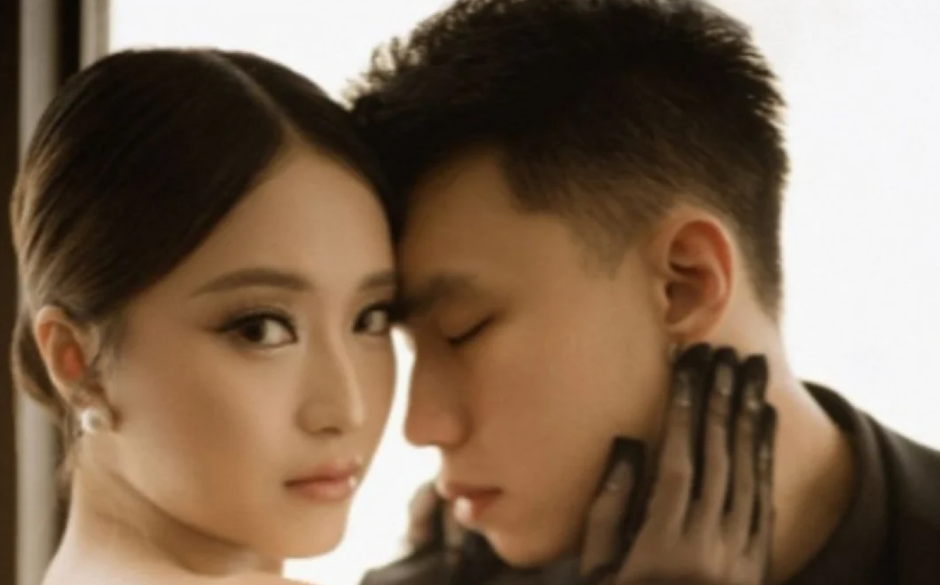 Potret Vior saat photo prewedding dengan calon Suami. (Istimewa)