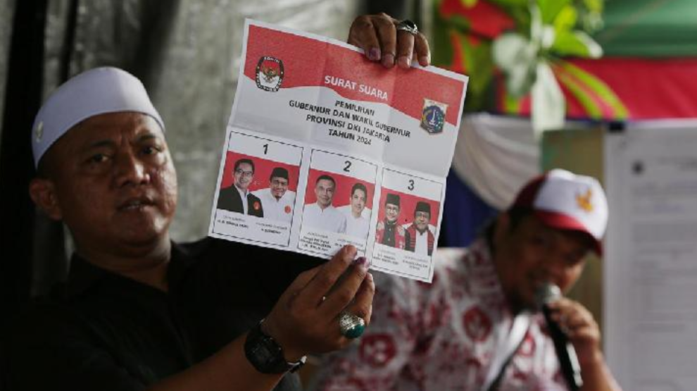 Hingga pukul 15.20 WIB, lembaga survei Paramater Politik Indonesia menunjukkan Pramono Anung-Rano Karno unggul 48,81 persen dari 23 persen data masuk.