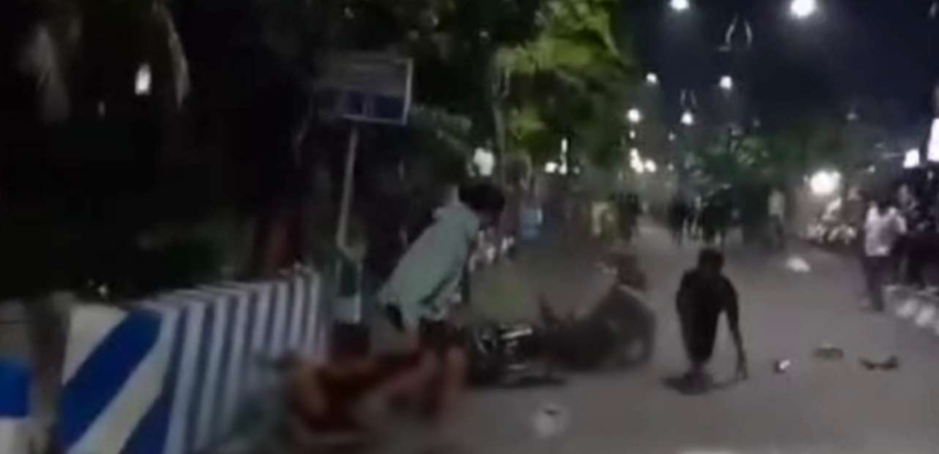 Caption screenshot video terjadinya kecelakaan saat balap liar di wilayah Sampang kota, (dok. regamedianews).