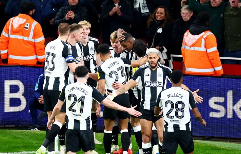 Newcastle United menang 2-0 atas Arsenal di leg I Semifinal Piala Liga Inggris 2024-2025 (Foto: X/@Carabao_Cup)