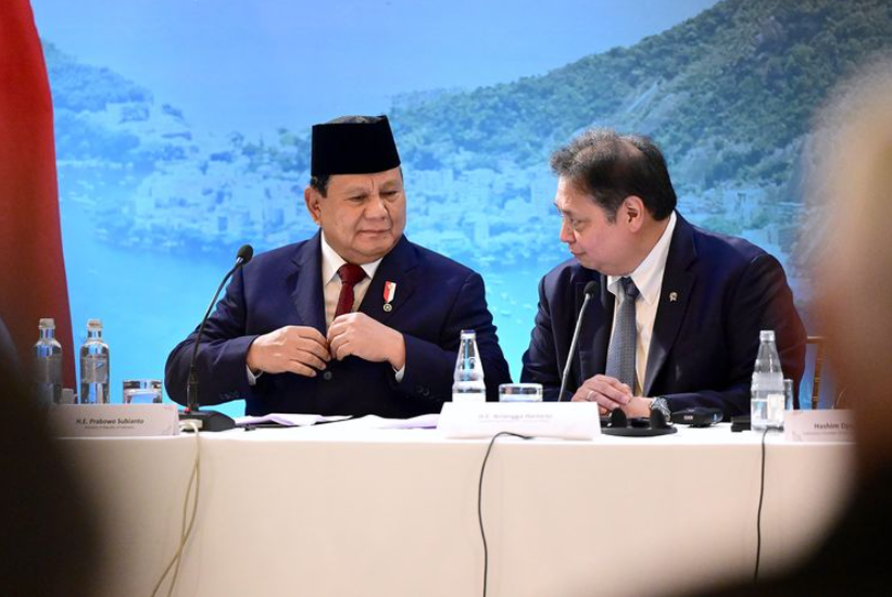 Presiden Prabowo Subianto bersama Menko Perekonomian Airlangga Hartarto di Brasil, Minggu (17/11/2024). Indonesia resmi bergabung menjadi anggota penuh BRICS. Apa risikonya?(Dok. Setpres)