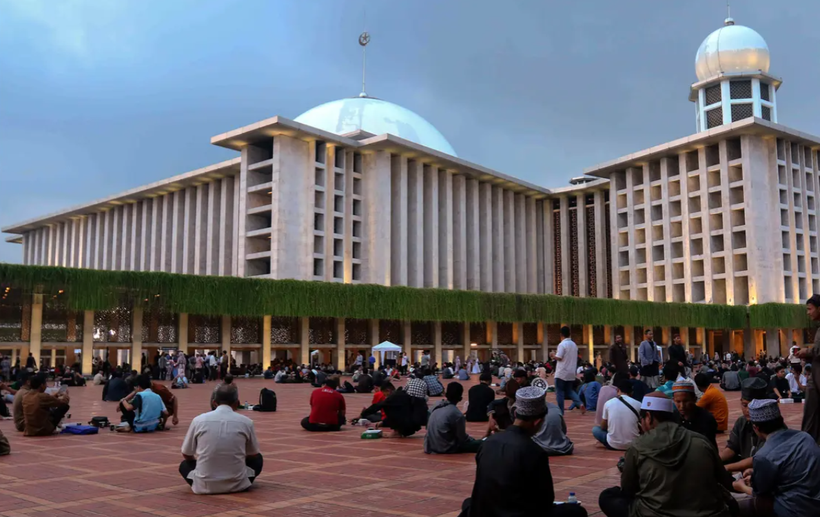 25 Ucapan Isra Miraj 2025, Penuh Makna dan Harapan  (Liputan6.com, Herman Zakharia)