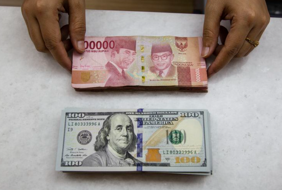 Ilustrasi kurs dollar ke rupiah, nilai tukar rupiah. Nilai tukar rupiah sepekan periode 20-31 Januari 2025.(ANTARA FOTO/Dhemas Reviyanto)