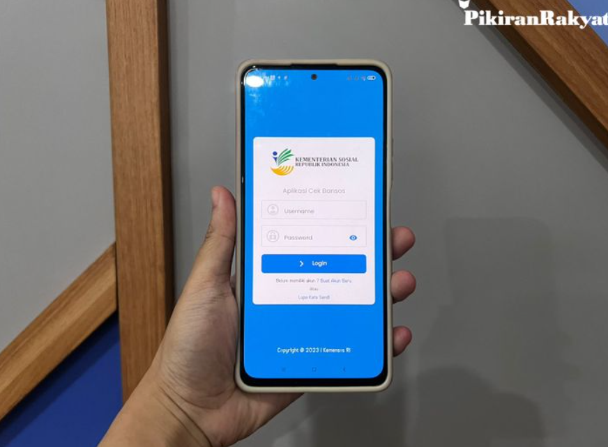 2 Cara Cek Bansos Kemensos Go Id 2025 Mudah dan Cepat! Cek nama penerima PKH dengan NIK KTP, nama-nama ini langsung dapat transferan. /Pikiran Rakyat/Eka Alisa Putri