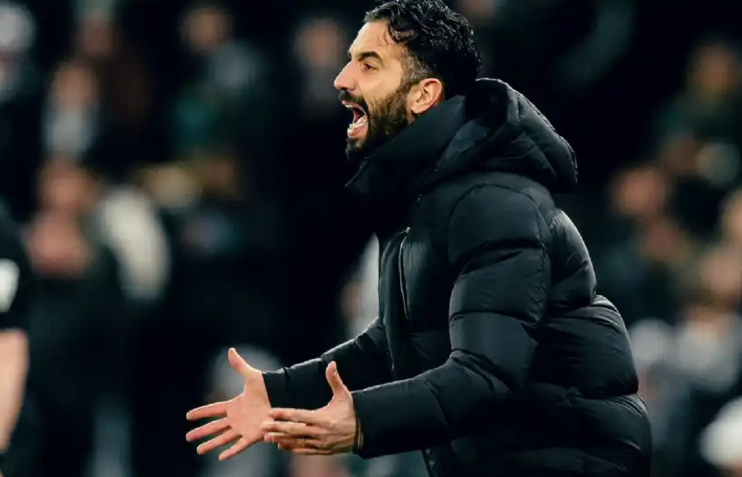 Ruben Amorim berpotensi dipecat Manchester United setelah kalah 0-1 dari Tottenham Hotspur di Liga Inggris 2024-2025. (Foto: Laman resmi Manchester United)