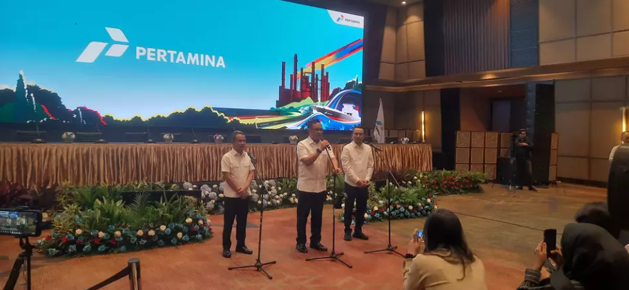 Konferensi pers Pertamina di gedung Graha Pertamina, Jakarta Pusat, pada Senin 3 Maret 2025. (Beritasatu.com/Basudiwa Supraja)