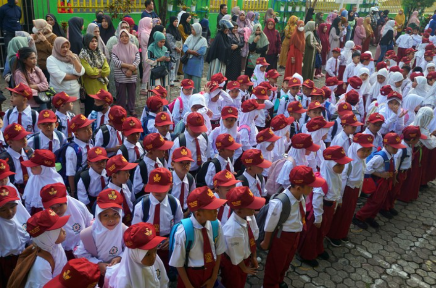 Calon murid tidak boleh dikenakan tes membaca, menulis, berhitung atau calistung maupun tes lainnya. Foto: ANTARA FOTO/OLHA MULALINDA