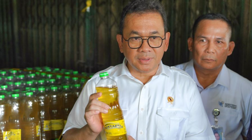 Foto: Menteri Perdagangan, Budi Santoso memimpin ekspose hasil pengawasan distribusi MINYAKITA yang dilakukan PT NNI di Kabupaten Tangerang, Banten, Jumat (24 Jan). (Dok Biro Kehumasan Kemendag)