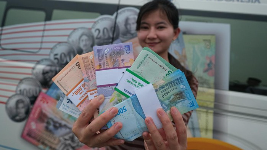 Cara tukar uang baru di berbagai bank. Cek di sini. Foto: ANTARA FOTO/Andry Denisah