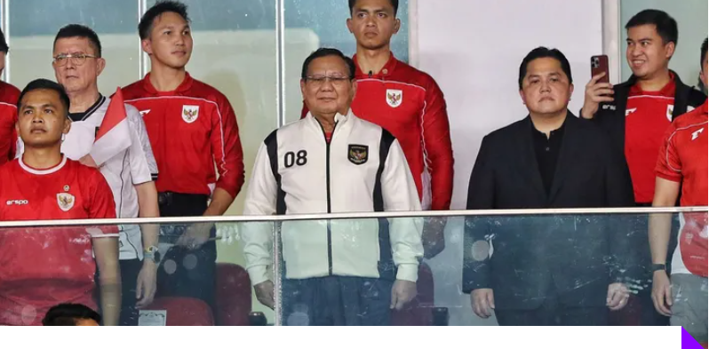 Potret Keseruan Prabowo Nonton Timnas Indonesia Kalahkan Bahrain (&copy;Gerindra)