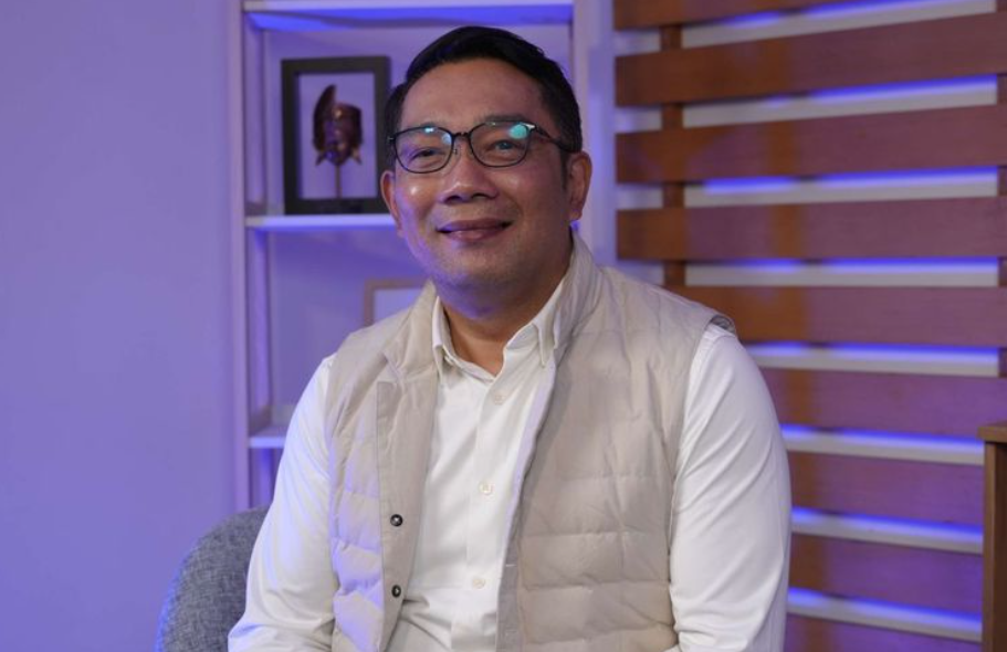 Ridwan Kamil berpose setelah diwawancara KOMPAS.com dalam acara GASPOL! pada Kamis, (12/9/2024).(KOMPAS.com/ANTONIUS ADITYA MAHENDRA)