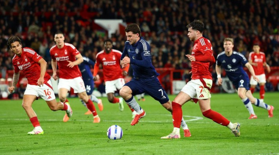 Nottingham Forest selangkah lebih dekat lolos ke Liga Champions saat menang 1-0 melawan Manchester United pada Selasa (1/4). (Action Images via Reuters/Andrew Boyers)
