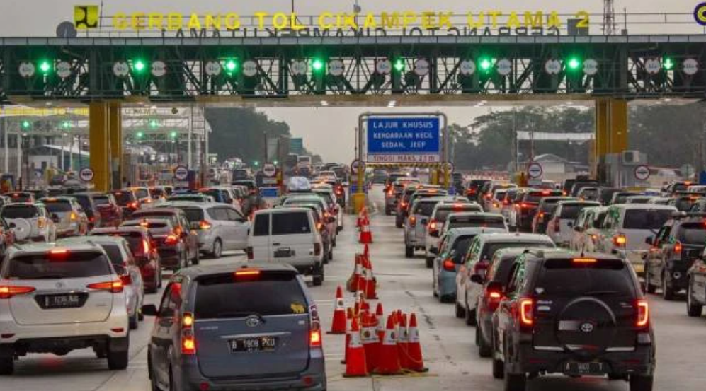 Ilustrasi arus mudik. (Sumber: ANTARA FOTO/MUHAMAD IBNU CHAZAR)