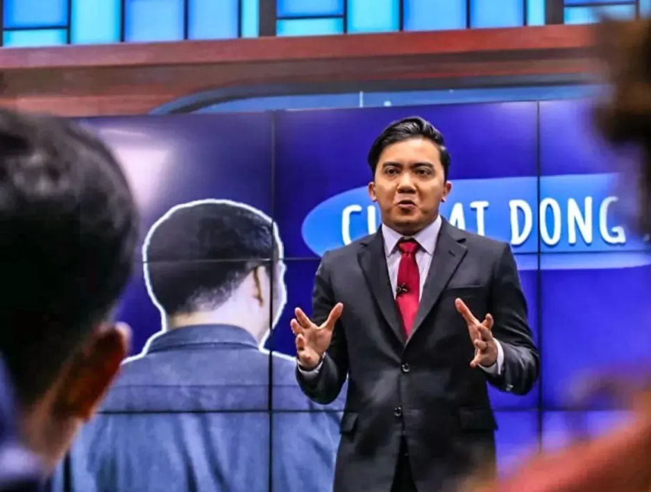 Presenter Metro TV, Valentinus Resa yang tengah viral dan menjadi buah bibir karena sindiran tajamnya. (Sumber: Instagram/@val_resa)