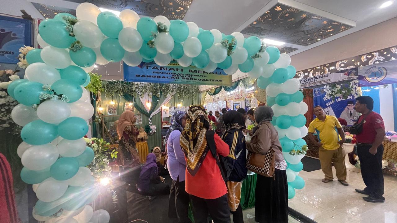 Standboth Korwil Pendidikan Kec. Kwanyar saat ditampilkan pada expo Pendidikan 2025