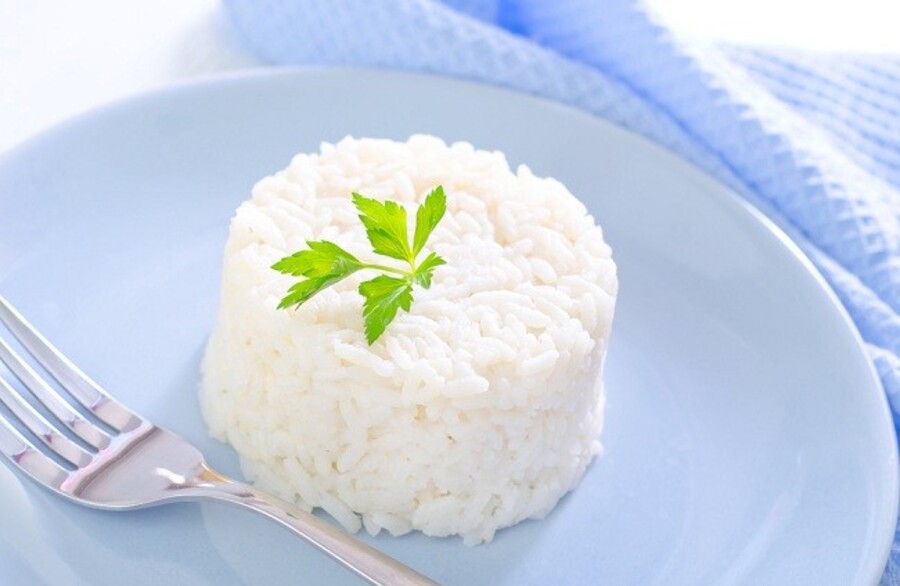 Nasi dingin memiliki banyak manfaat jika konsumsi. diantaranya bisa menurunkan kadar gula atau diabetes