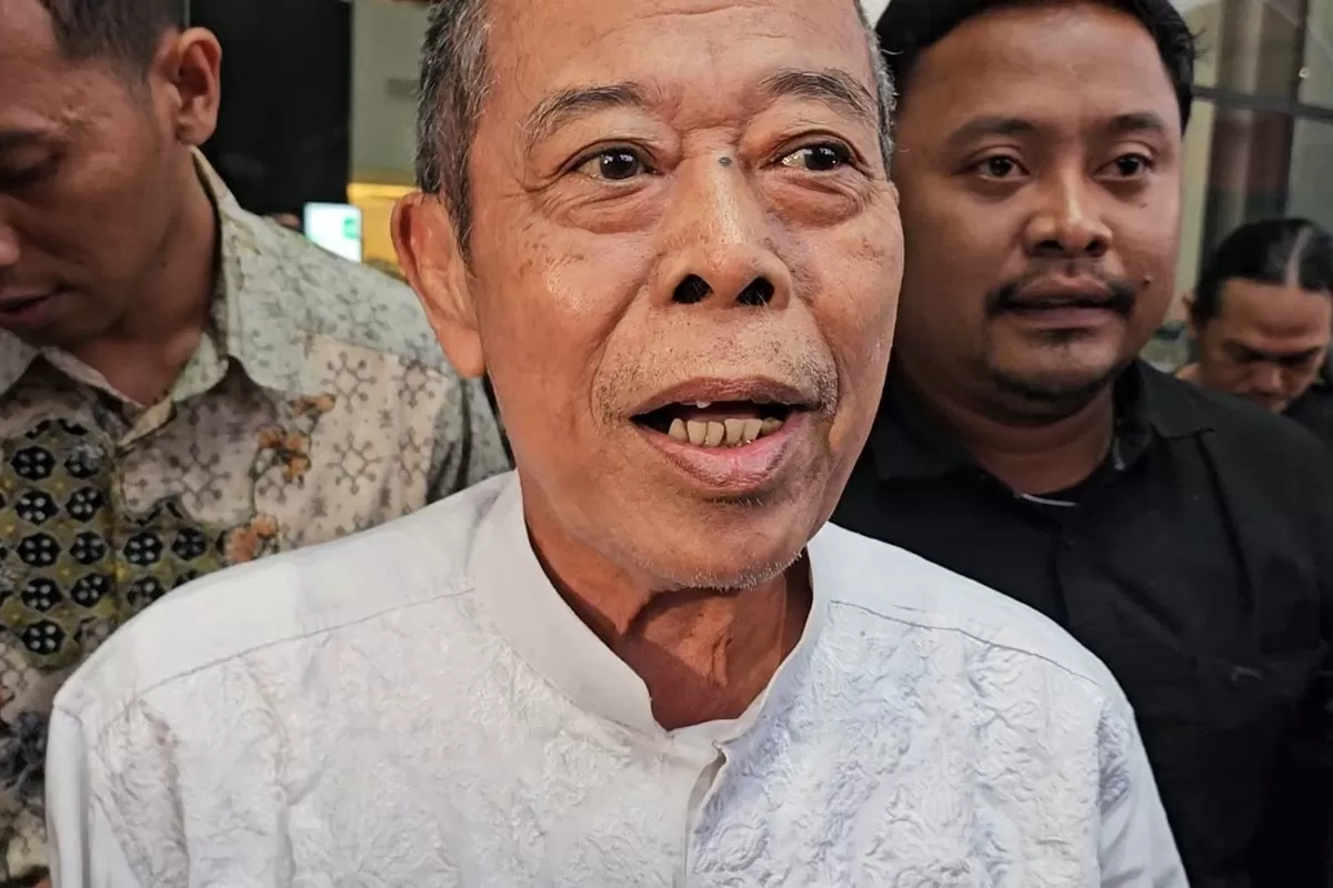 Mantan Ketua DPRD Jawa Timur (Jatim), Kusnadi, usai menjalani pemeriksaan di Gedung Merah Putih KPK, Jakarta, Kamis (19/6).