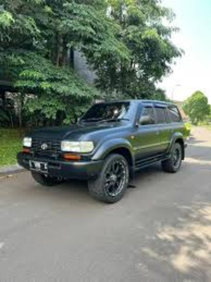 Toyota Land Cruiser VX-80