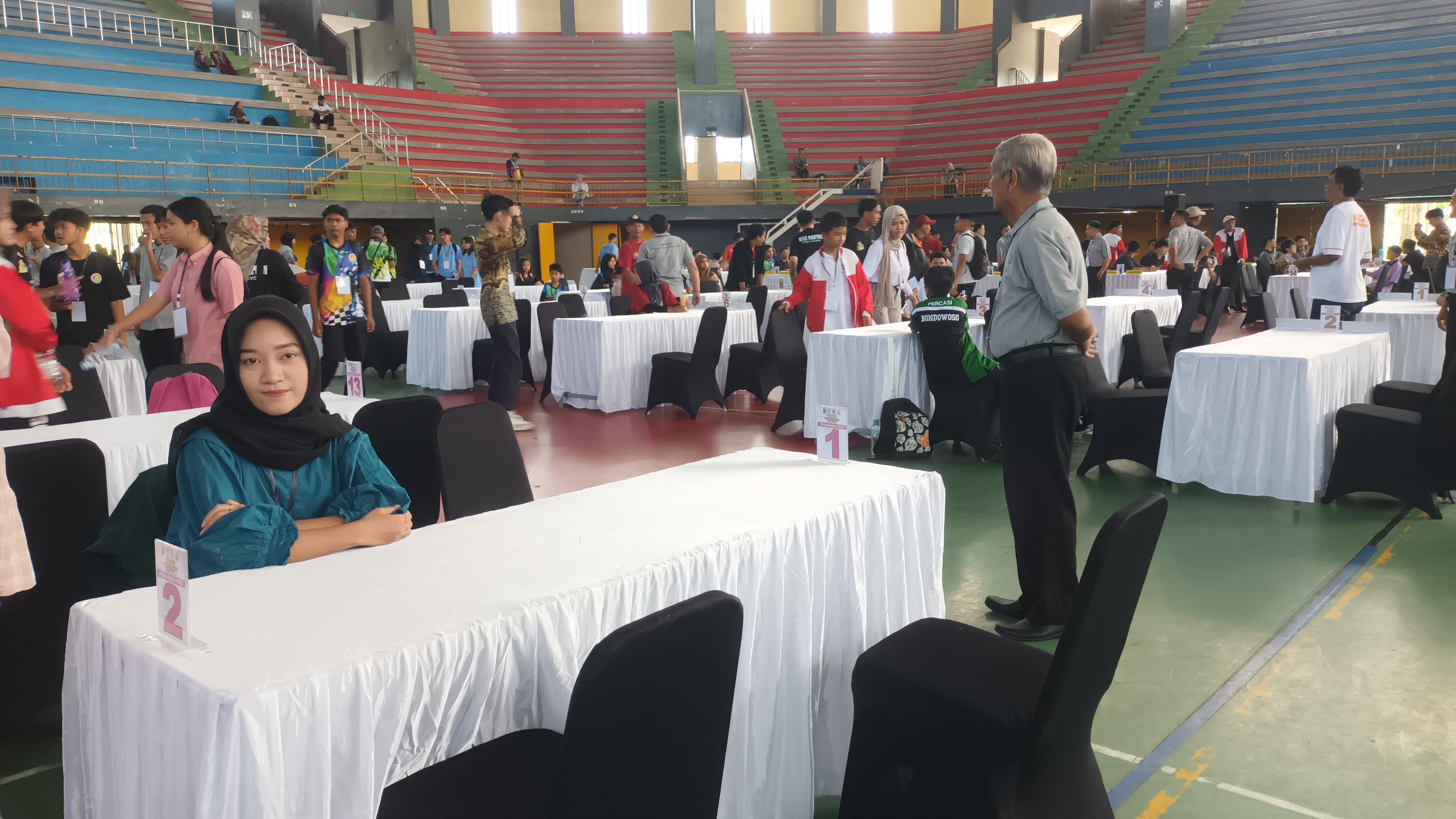 ATLET POTENSIAL: Atlet catur Bangkalan bertanding di kejurprov di Tulungagung, Minggu (18/5).