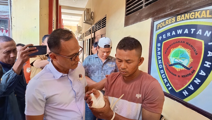 KEJAM: Tersangka pembunuhan balita Cholis dibekuk polisi, Kamis (14/8).&nbsp;