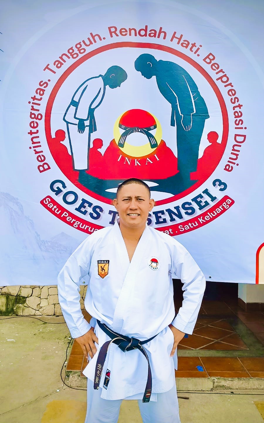 HARAPAN BARU: Pelatih Karate Ary Budiarto berfoto di sela-sela ujian kenaikan sabuk di Jakarta, Sabtu (6/9).&nbsp;
