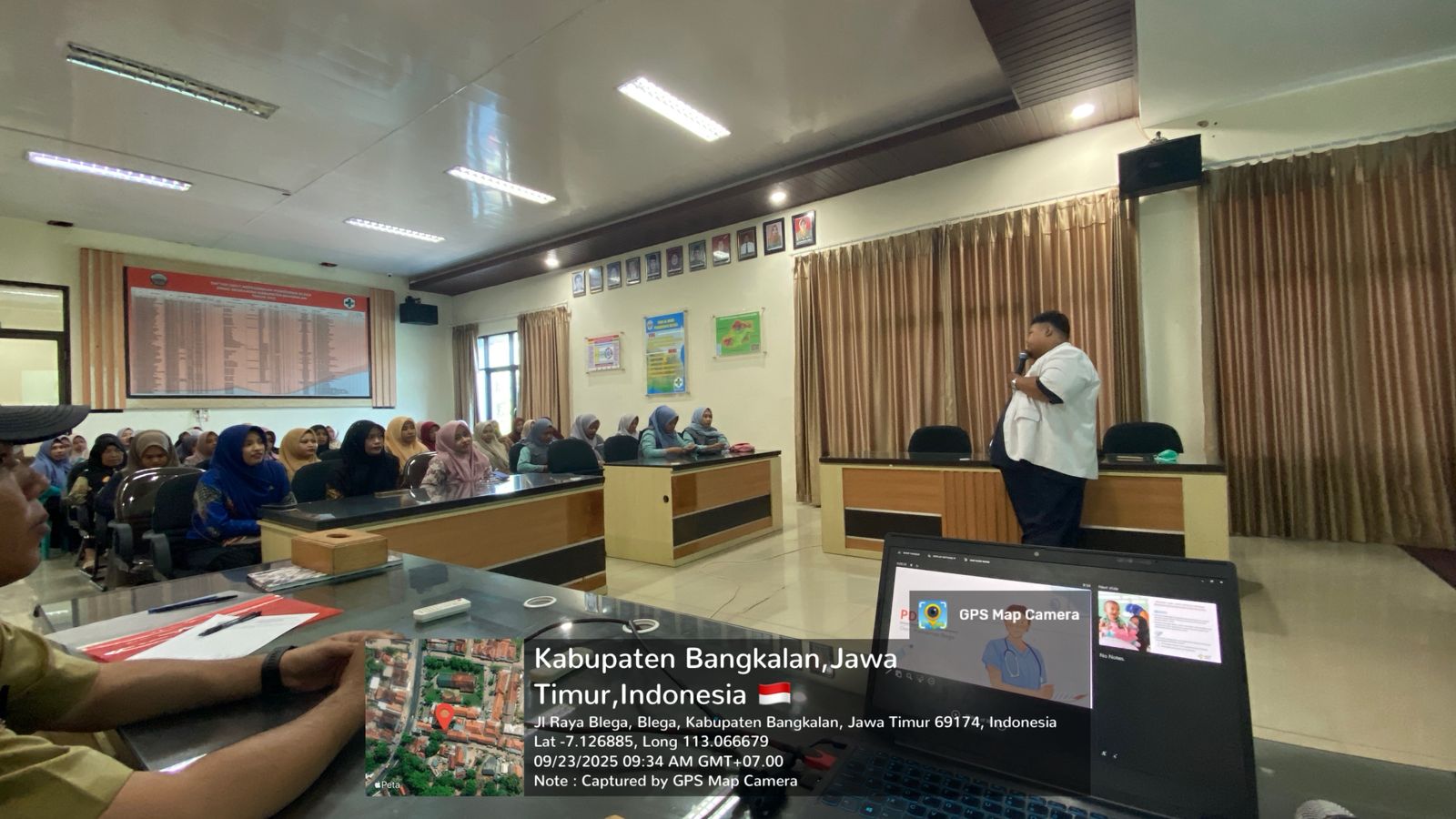 Kades kesehatan Puskesmas Blega yang terdiri dari beberapa desa saat mengikuti penguatan kapasitas program imunisasi