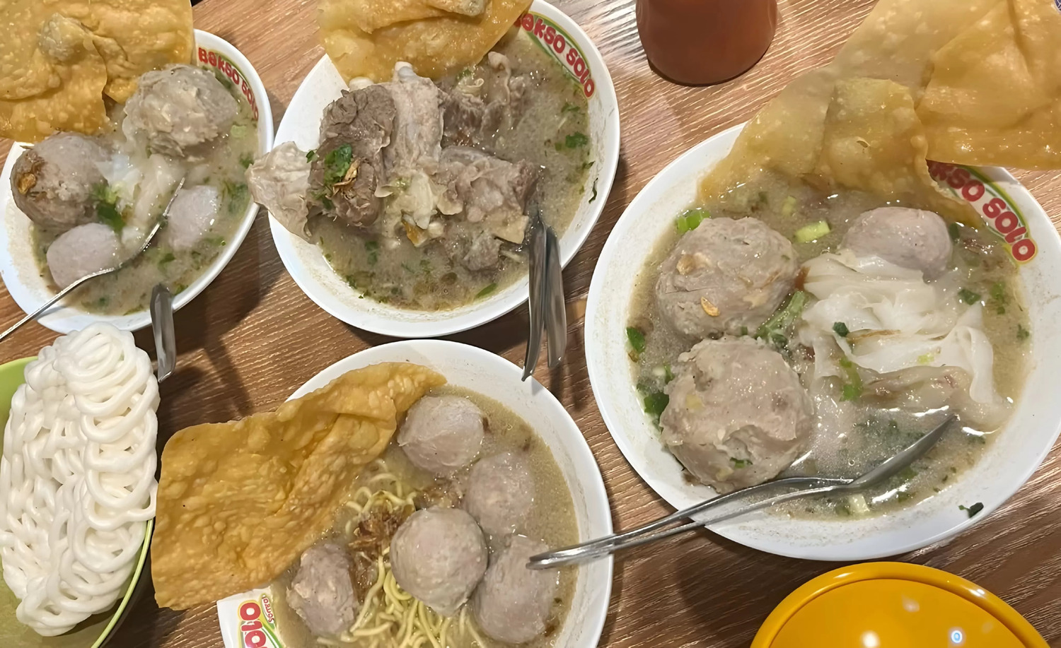 Ilustrasi bakso khas solo yang memiliki cita rasa menggoda dilidah