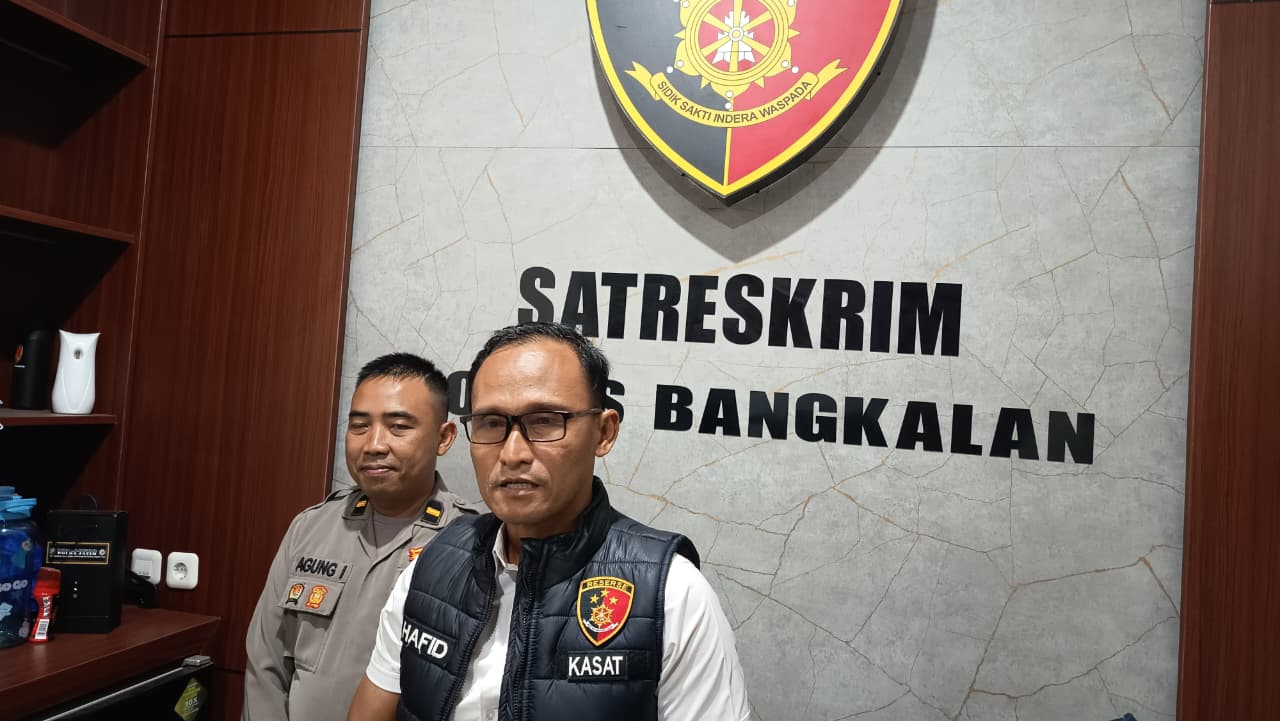 RAMAH: Kasatreskrim Polres Bangkalan AKP Hafid Dian Maulidi saat diminta keterangan, Senin (20/10).&nbsp;