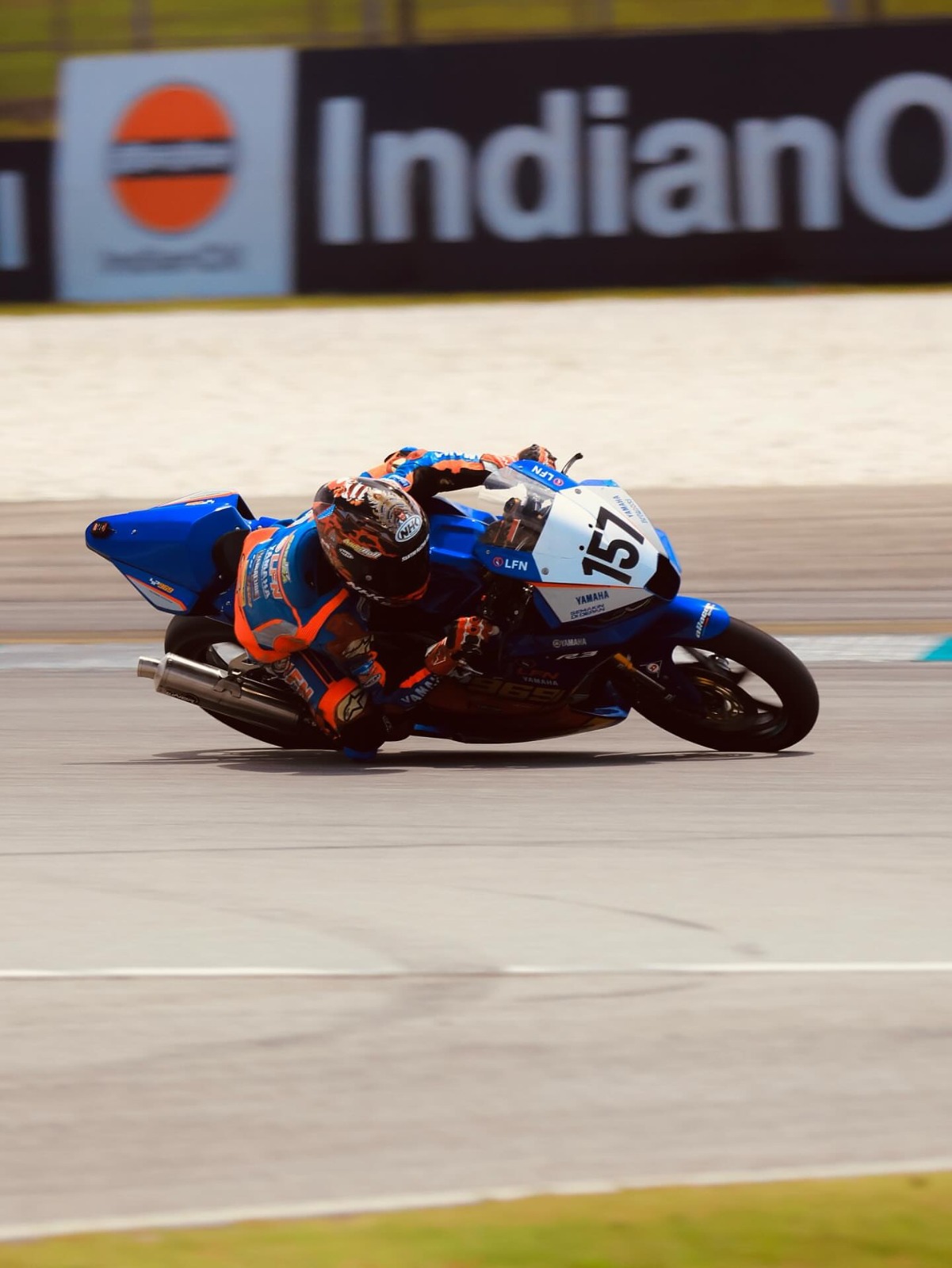 KEBANGGAAN: Robby Sakera saat balapan pada ARRC di Sirkuit Sepang, Malaysia, Minggu (12/10).&nbsp;  &nbsp;