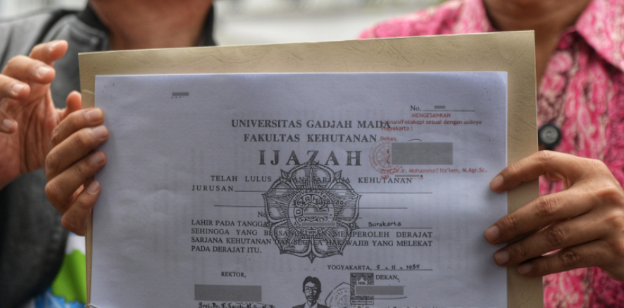 Salinan fotokopi ijazah Joko Widodo (Jokowi). (ilustrasi)