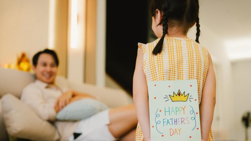 Ilustrasi hari ayah. Foto: Getty Images/hxyume