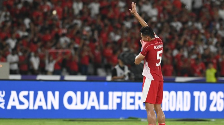 Pelatih Timnas Indonesia U-23 Indra Sjafri puji gol Rizky Ridho yang masuk nominasi Puskas Award 2025. (ANTARA FOTO/Muhammad Adimaja)