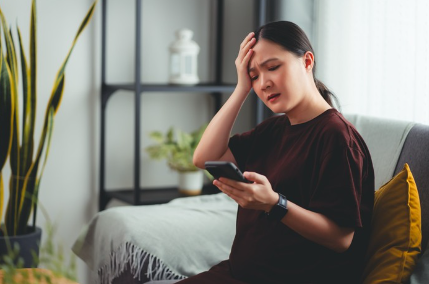 Cloudfare Tumbang, Situs Internet Bergelimpangan. Foto: Getty Images/Jajah-sireenut