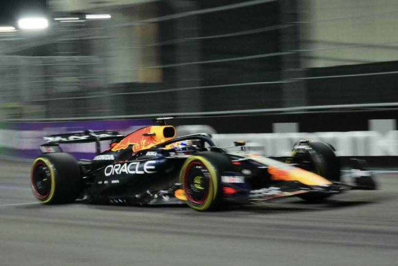 Pebalap Belanda dari tim Red Bull Racing, Max Verstappen, menjadi pemenang Grand Prix Formula 1 Las Vegas di Sirkuit Strip Las Vegas di Las Vegas, Nevada, pada 22 November 2025. (Foto oleh Frederic J.