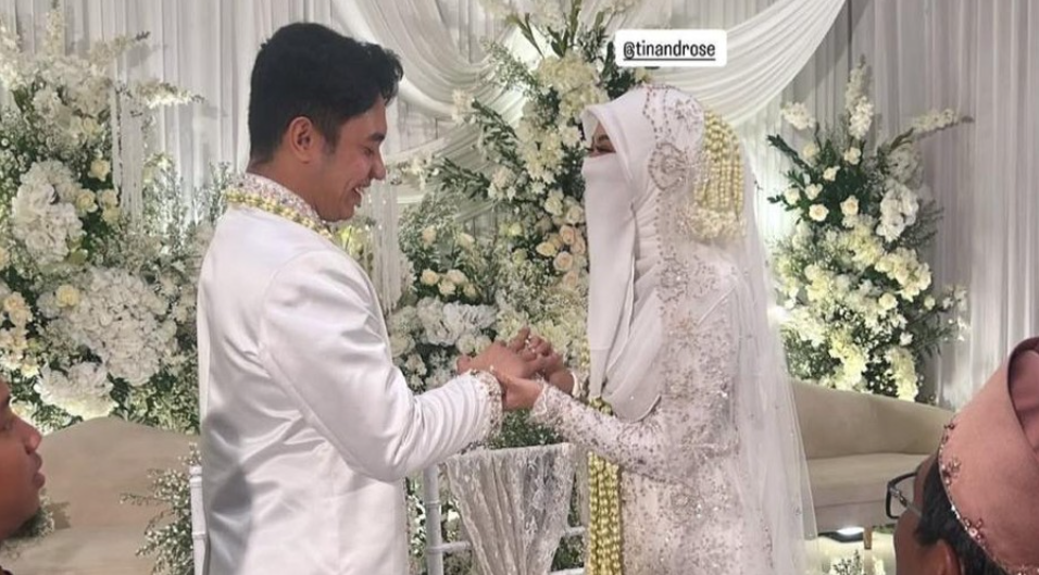 Fiki Naki Resmi Menikah, Ini Sosok Istrinya (Foto: instagram.com/fikinakii)