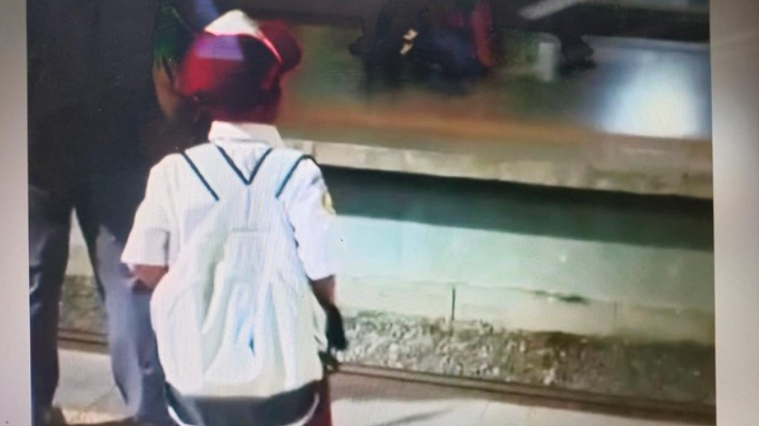 Video siswa SD yang berangkat sekolah sendirian naik KRL sejak Subuh dari Tangerang ke Klender, Jakarta Timur, viral di medsos (dok Istimewa/repro)