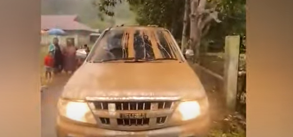 Heboh Video Mobil Panther di Aceh yang Masih Hidup Setelah Terendam 10 Jam
