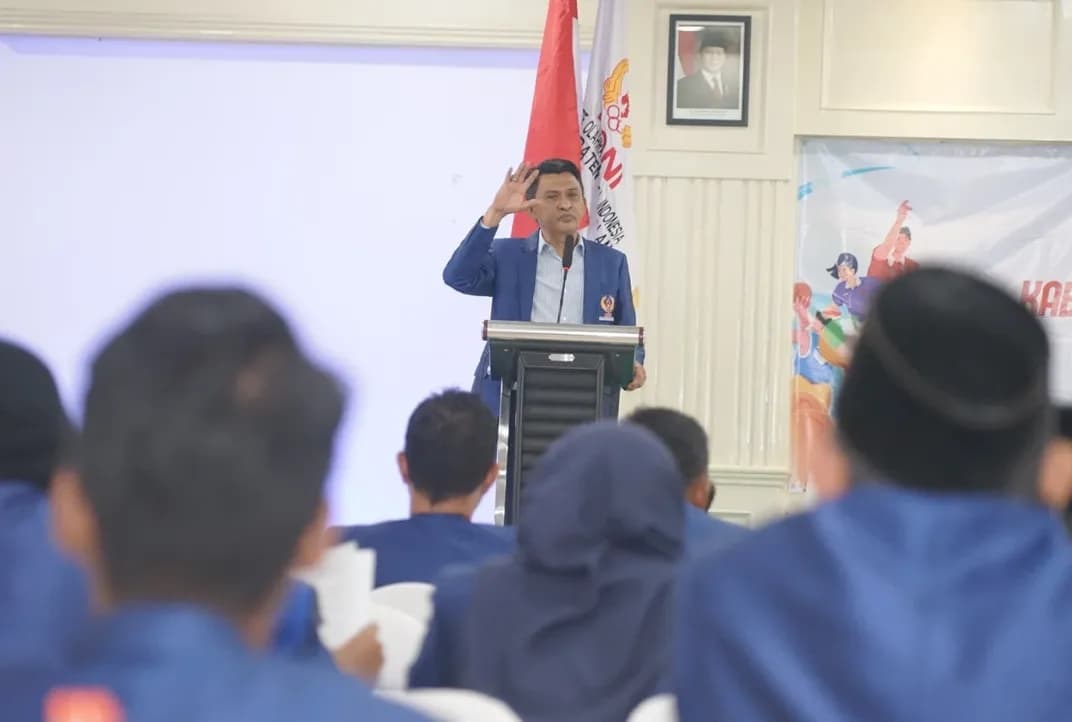 NAKHODA BARU: Tajul Anwar menyampaikan sambutan di acara Musorkablub KONI Bangkalan, Sabtu (6/12).&nbsp;