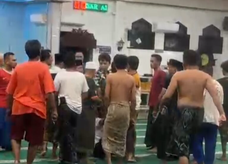 CCTV Rekam Pria Umumkan Kiamat di Masjid Al-Istianah, Ini Penjelasan Polisi